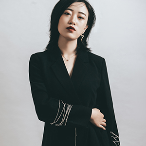张倩