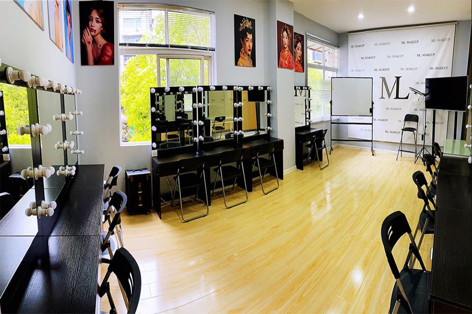 新绚彩教育（沙市校区）校区环境