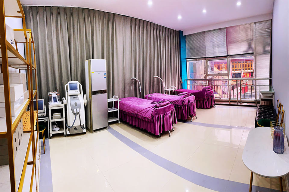 新绚彩教育（沙市校区）校区环境