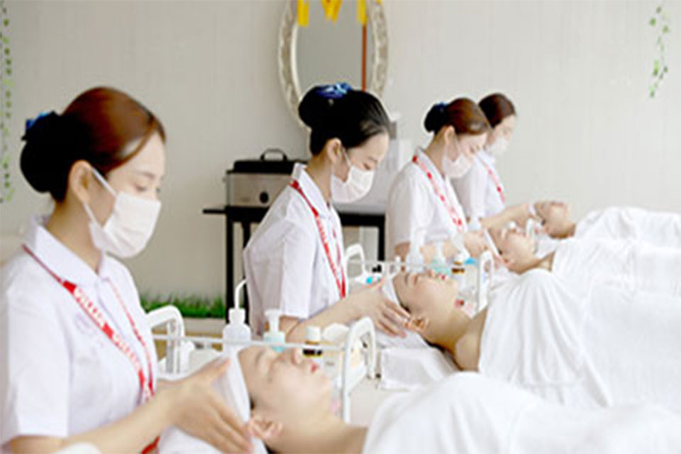 上海专业美容师班