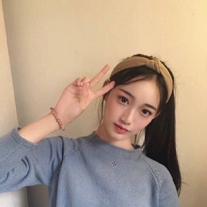 **女