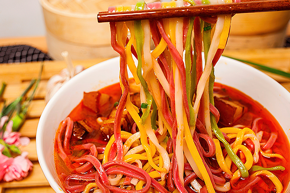 长沙特色五彩面