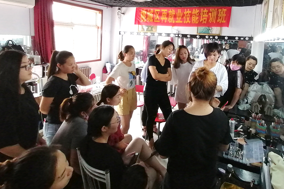 衡水全能化妆造型师班
