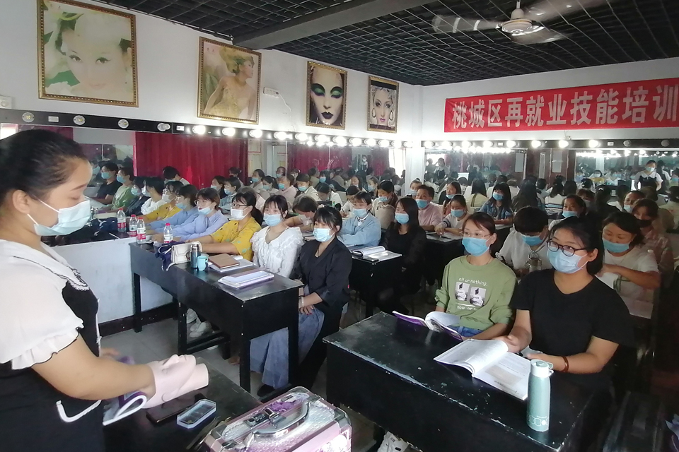 衡水影楼化妆造型师