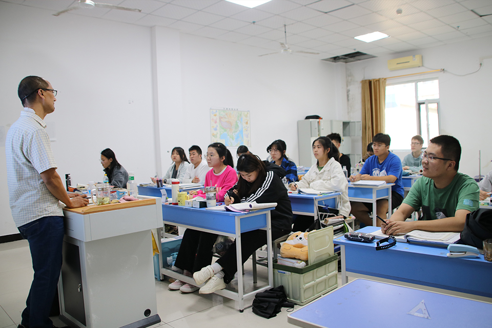 济南艺考文化课封闭营