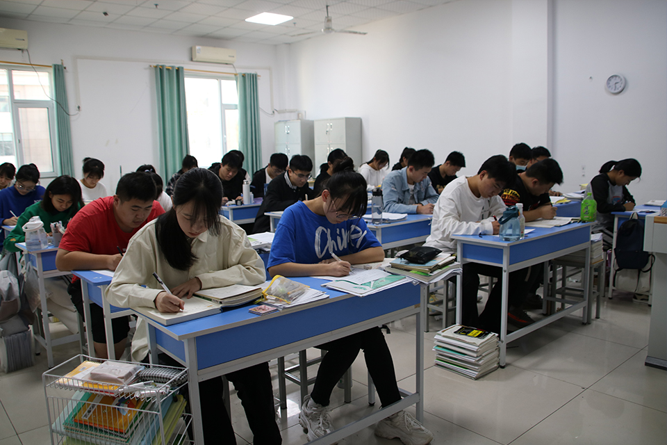 济南艺考文化课封闭特训营